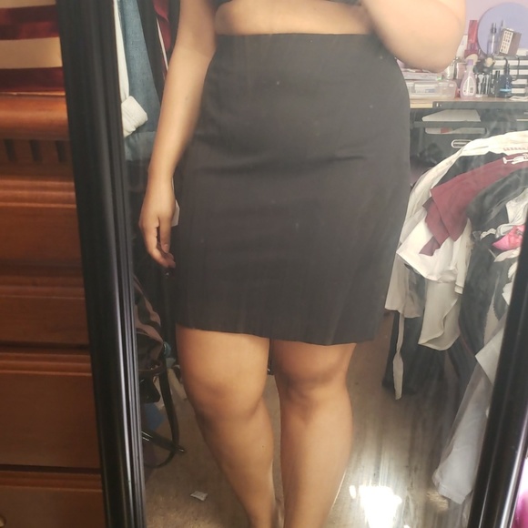 Banana Republic Factory Dresses & Skirts - NWT Banana Republic Piped Skirt sz 12